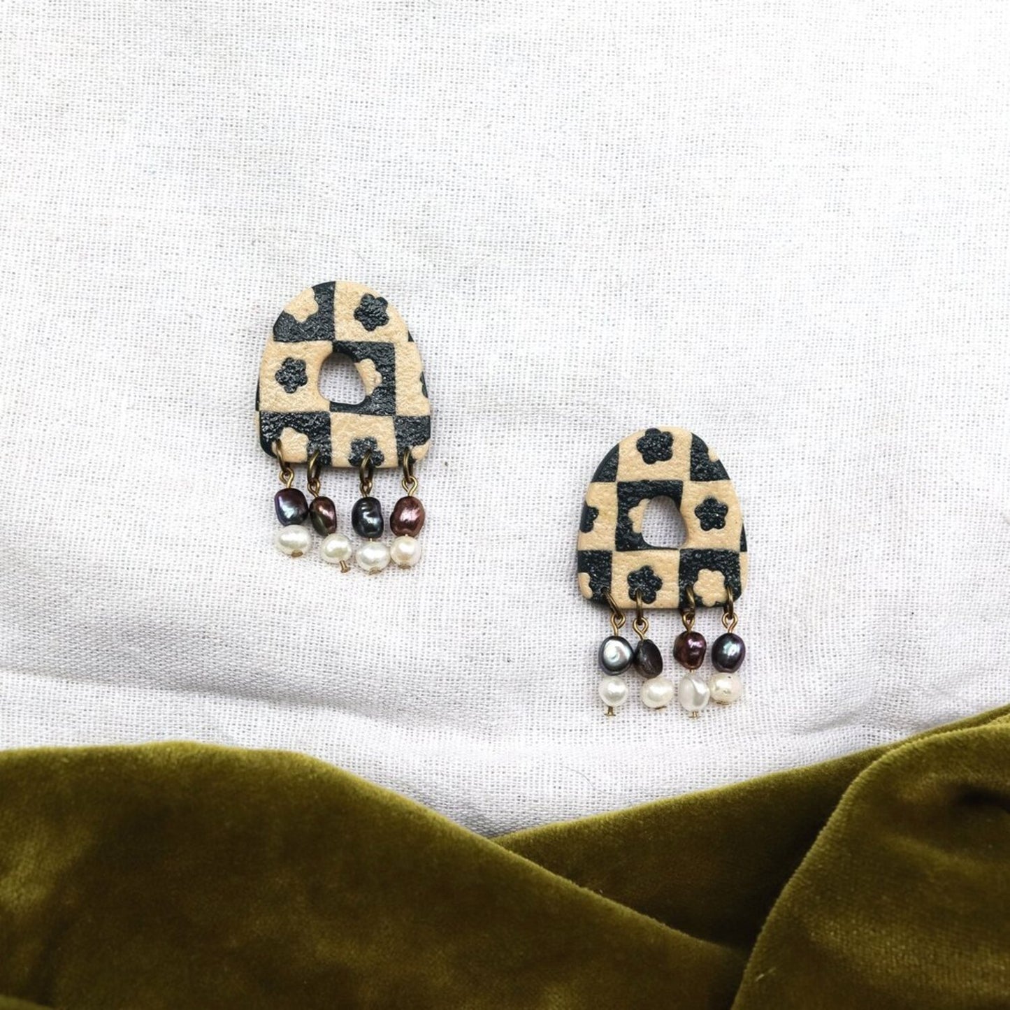 Checked Flower Statement Pearl Dangles